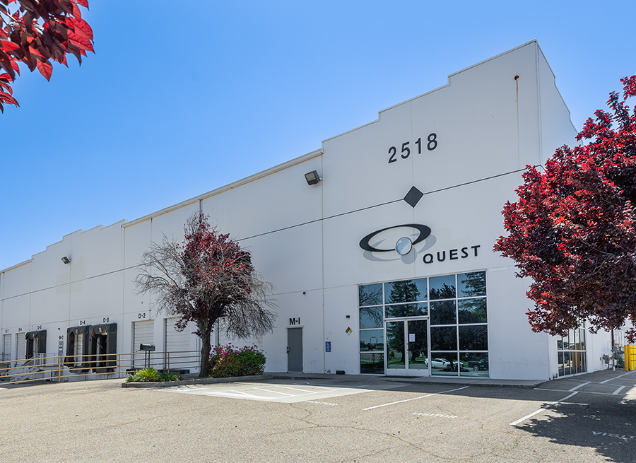 Storefront before renovation of 2518 Boeing Way